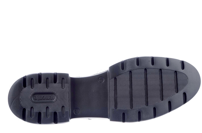 D8975-80 Remonte wit image