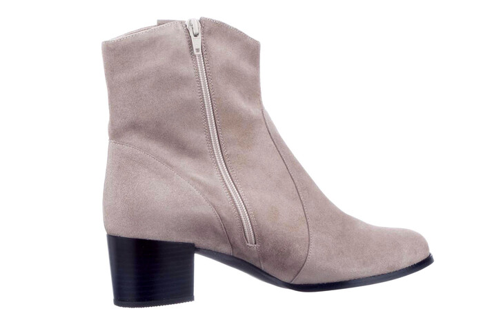 225449 PieSanto taupe image