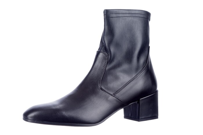 I22-Yagia  Caland zwart image