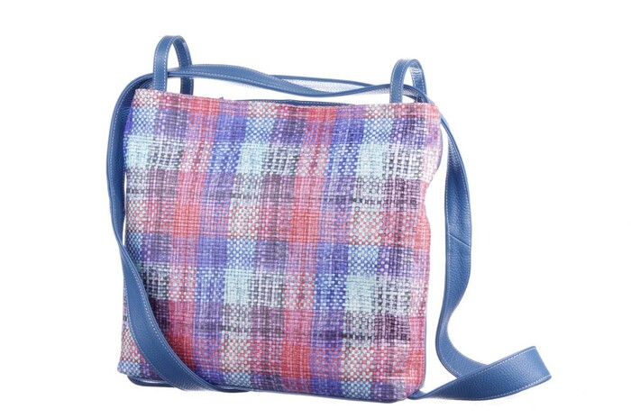 000381-9010 Think blauw multi image