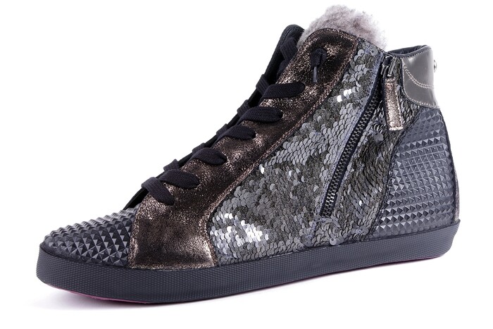 32.402.052 DC BRONS image