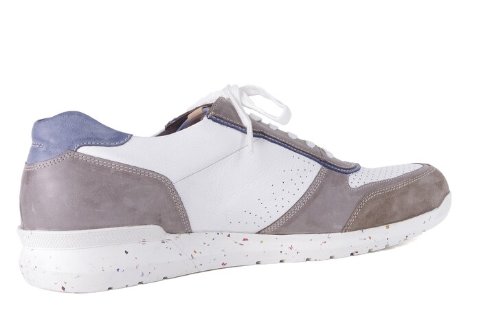 2022 202 E GIJS WIT/TAUPE image