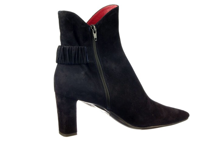 11831 LILIAN BLAUW image