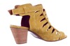 10.3083.12 BABOUCHE GEEL thumbnail
