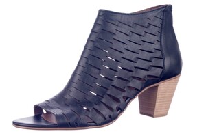 10.339.11 BABOUCHE ZWART