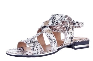19Y06.05 BABOOS BEIGE SLANG
